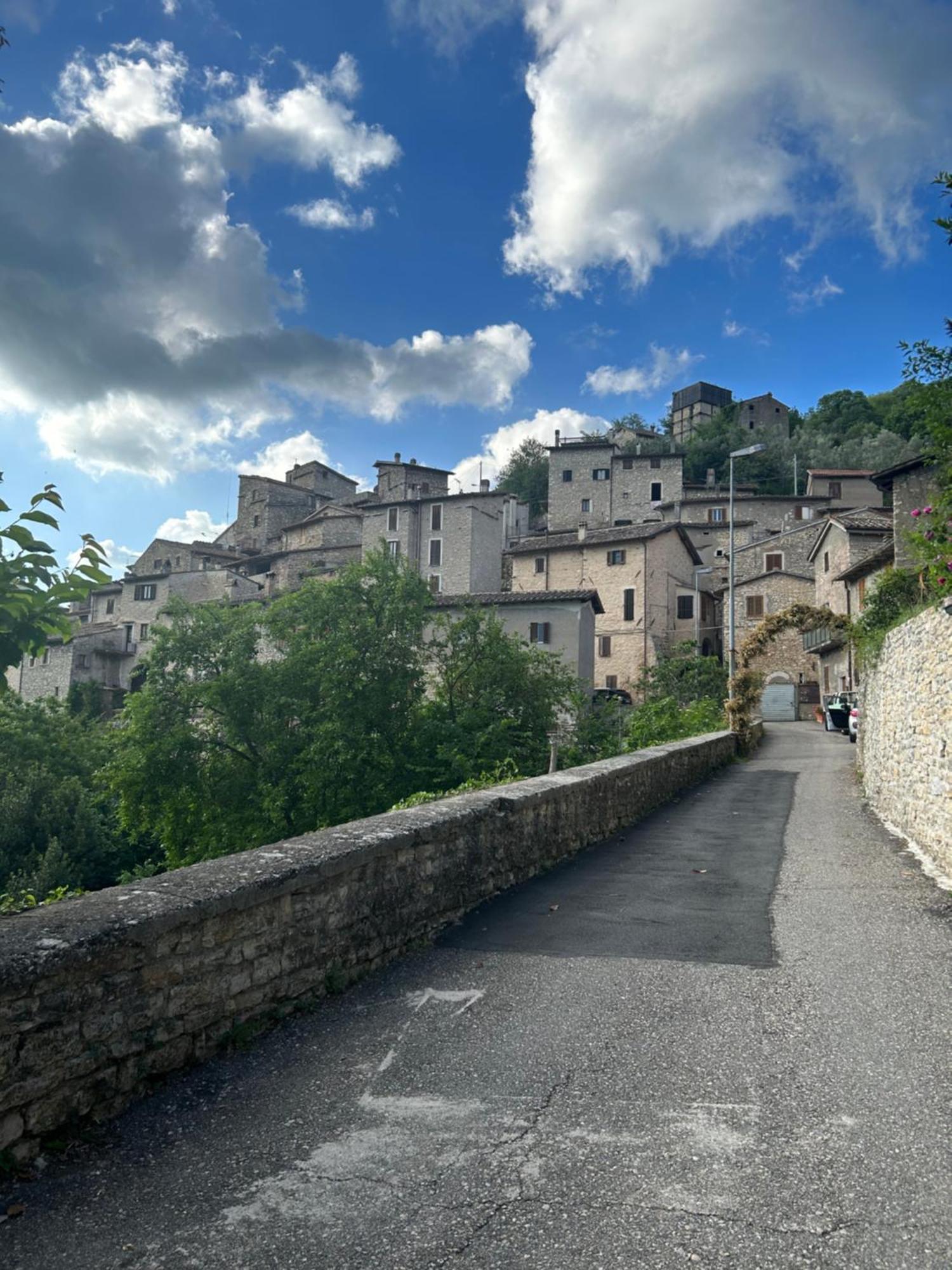 Casa Belvedere A Valle San Martino Di Spoleto Dış mekan fotoğraf